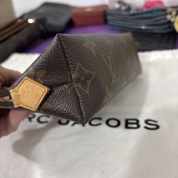 Louis Vuitton Cosmetic Pouch Brown Canvas Monogram - Picture 6 of 10